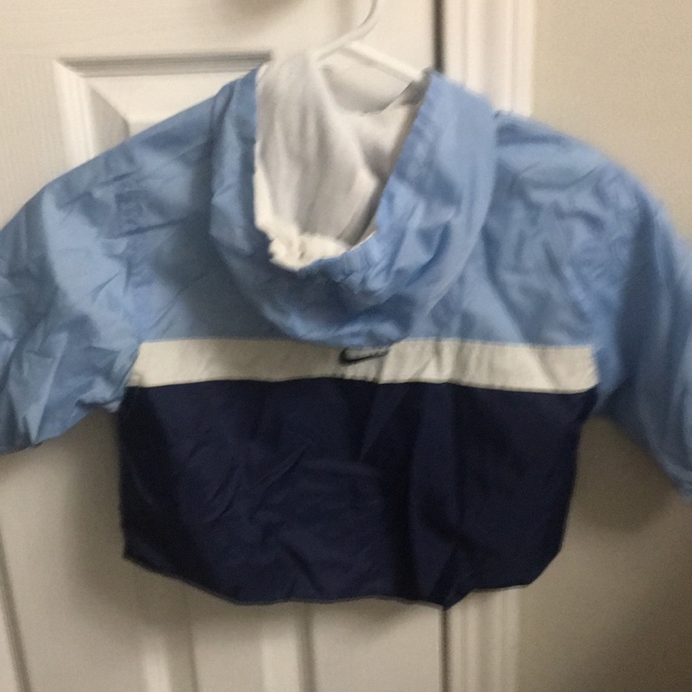 Windbreaker - Picture 2 of 2